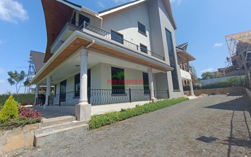 6 Bedroom  Ultra-modern Maisonette For Sale In Daykio, Bustani, Ruiru