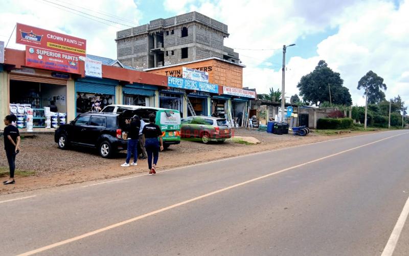 Prime 40 By 90 Ft Commercial Plot Fronting Tarmac In Gikambura, Kikuyu