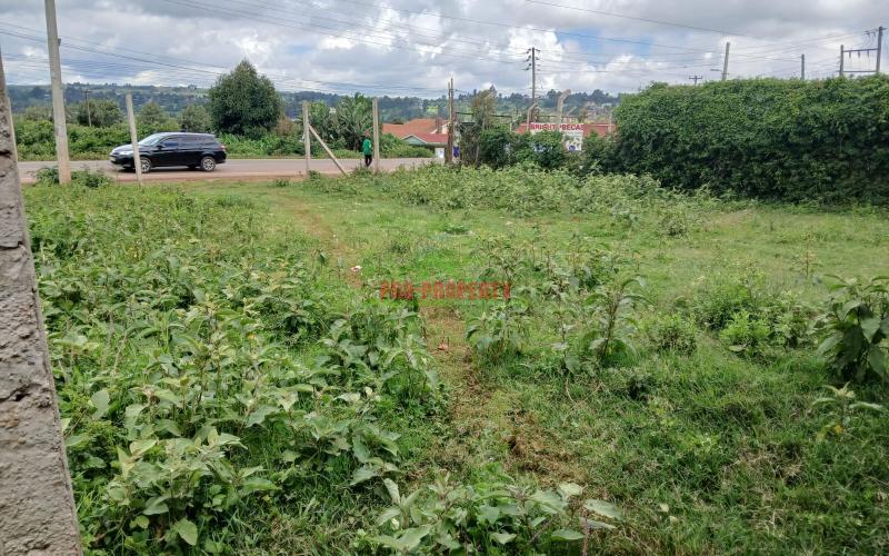 PRIME 40 BY 90 FT COMMERCIAL PLOT FOR  SALE IN  KIKUYU,GIKAMBURA