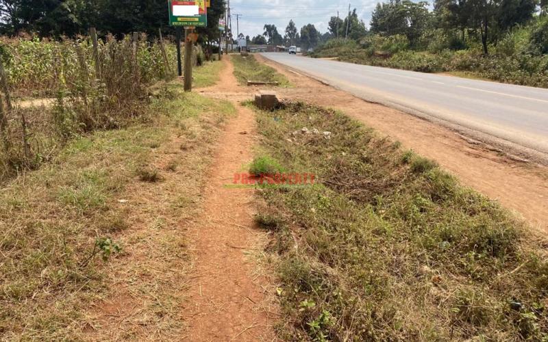 Corner Plot For Sale Touching Tarmac in Kikuyu, Gikambura.