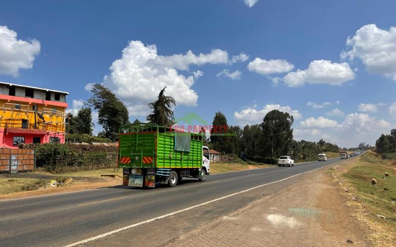 Commercial Plot For Sale along Nairobi-Nakuru Road in Limuru.