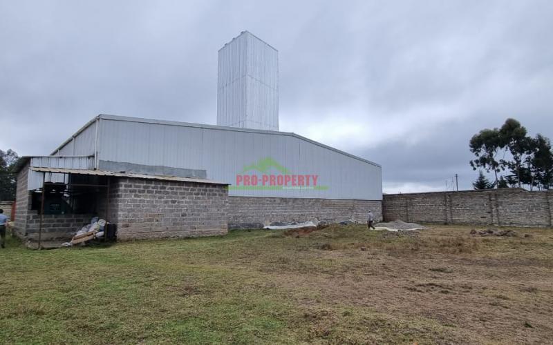 Commercial Godown For Sale Along The Nairobi-nakuru Highway.