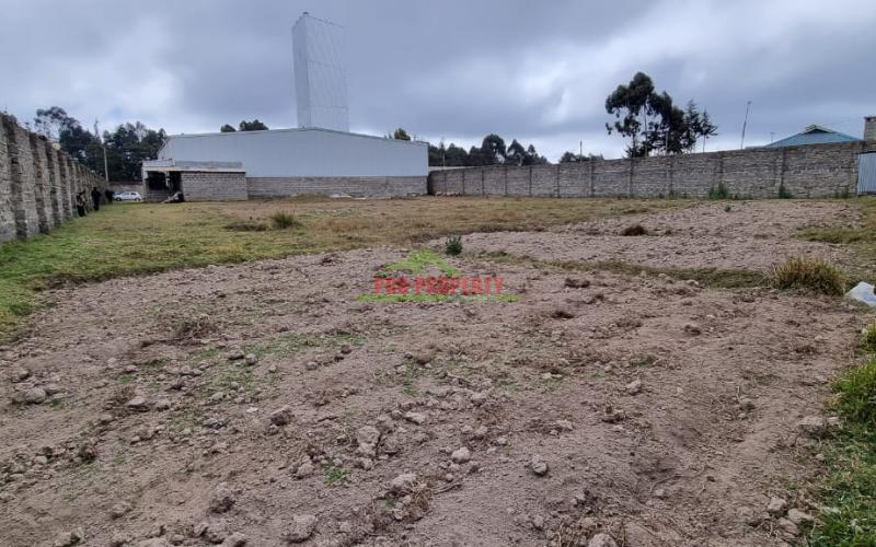 Commercial Godown For Sale Along The Nairobi-nakuru Highway.