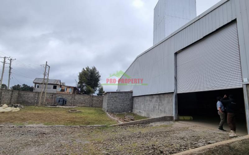 Commercial Godown For Sale Along The Nairobi-nakuru Highway.