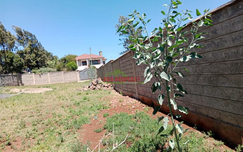 Prime Plot For Townhouses Investment.