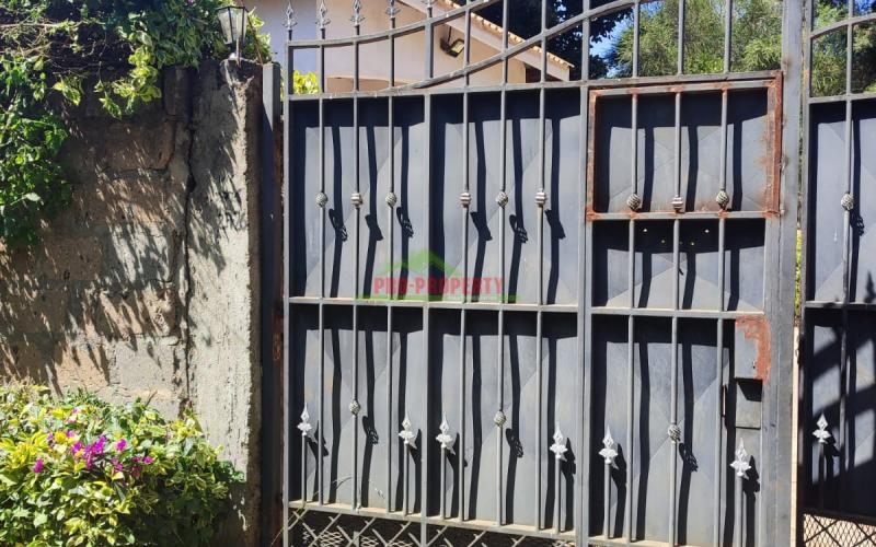 3 Bedroom Master Ensuite House For Sale in Thogoto.