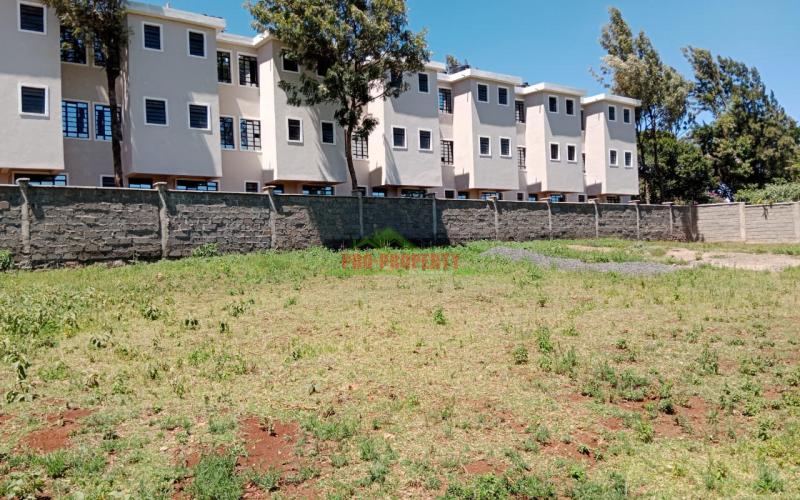 Prime plot for townhouses investment.