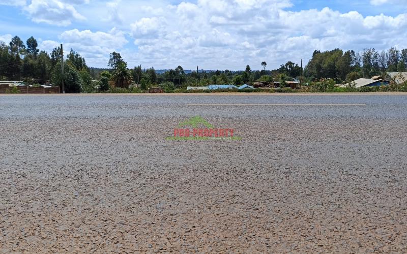 Touching Tarmac Commercial Plot For Sale Kamangu, Thigio