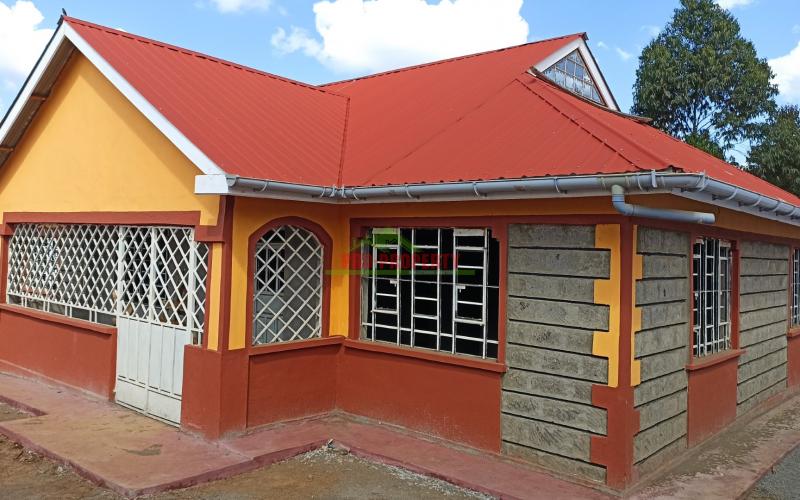 3 Bedroom Bungalow for Sale in Kamangu, Kinamba