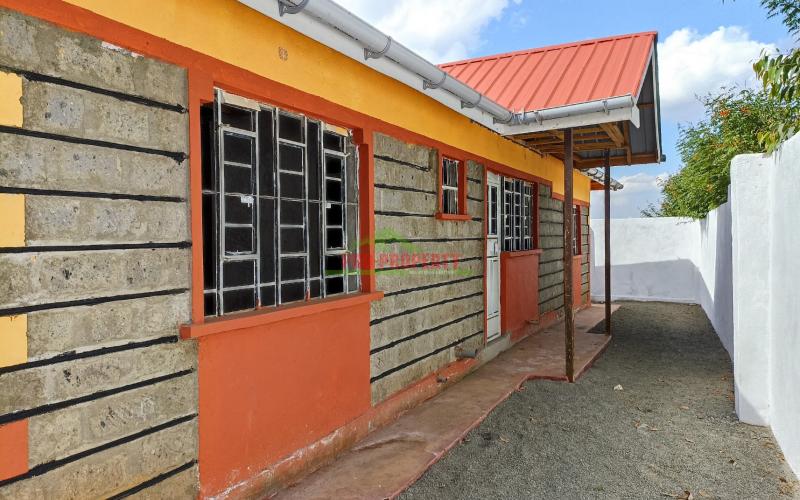 3 Bedroom Bungalow For Sale In Kamangu, Kinamba