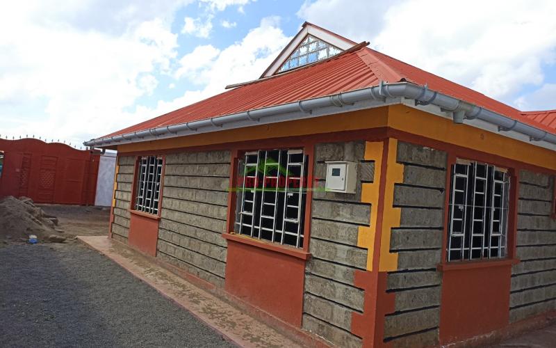 3 Bedroom Bungalow For Sale In Kamangu, Kinamba