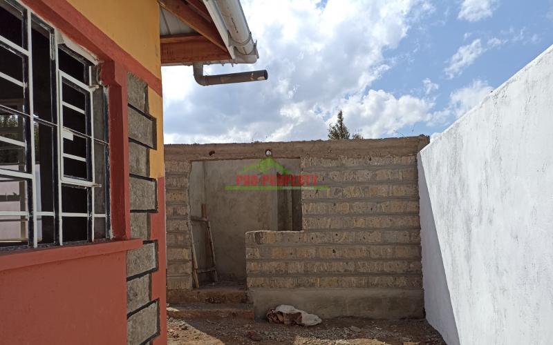 3 Bedroom Bungalow For Sale In Kamangu, Kinamba