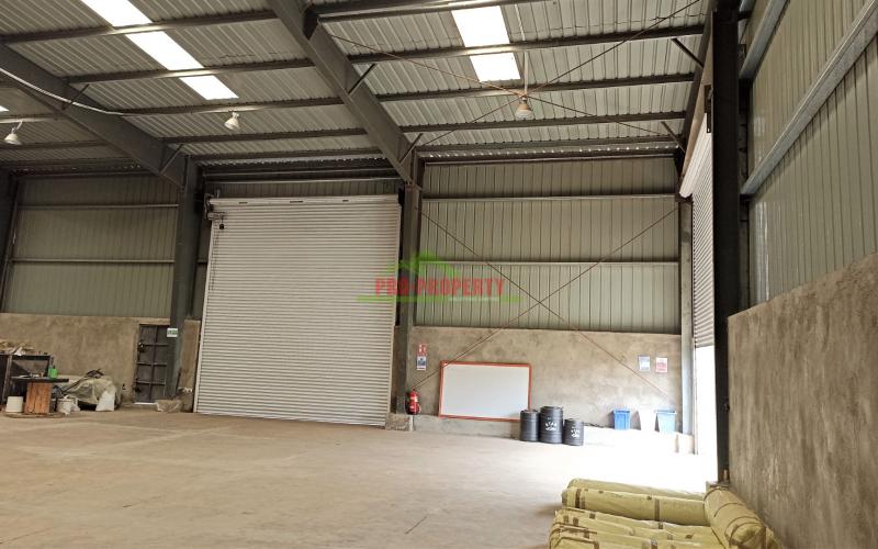 Commercial Go Down For Sale Along The Nairobi-nakuru Highway.