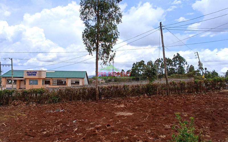 Touching Tarmac Plot For Sale In Kikuyu, Gikambura