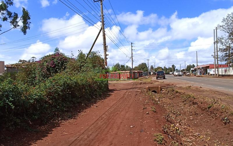 Touching Tarmac Commercial Plot For Sale In Kikuyu At Gikambura