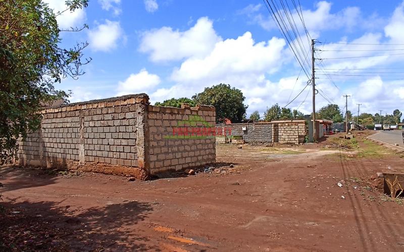Touching Tarmac Commercial Plot For Sale In Kikuyu At Gikambura
