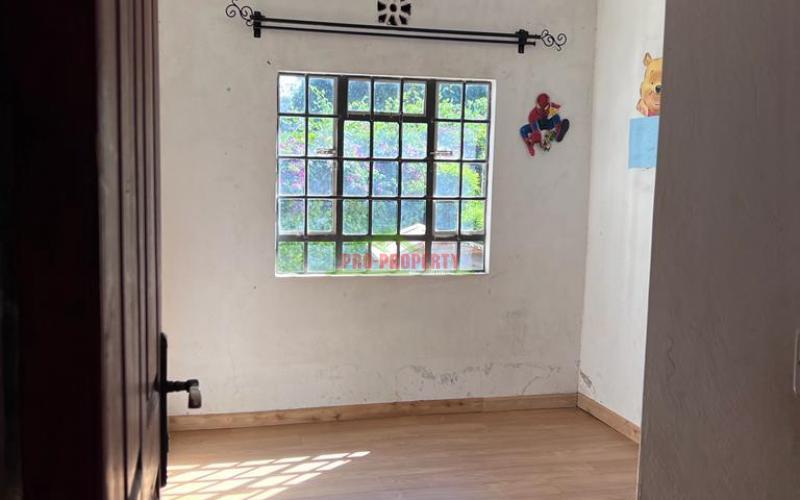 Prime 100 X 100ft Plot For Sale In Kikuyu, Thogoto With A 3 Bedroom House.