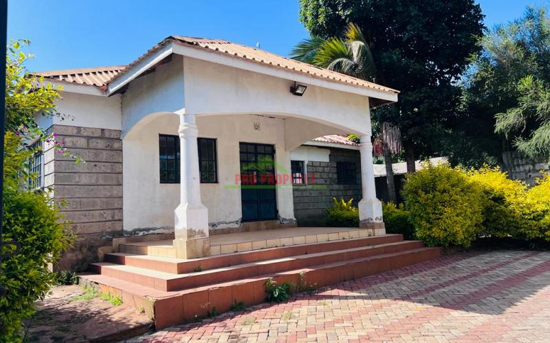 Prime 100 x 100ft Plot For Sale In Kikuyu, Thogoto With A 3 Bedroom House.