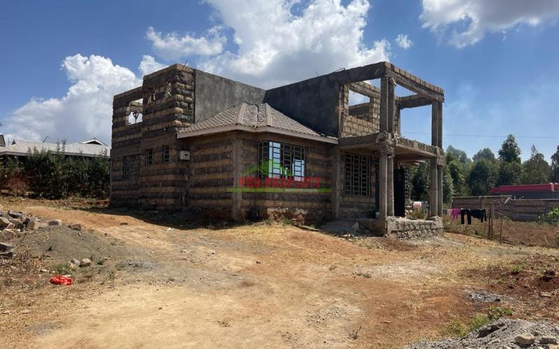 Semi-incomplete 4 Bedroom Maisonette House For Sale In Kikuyu, Kamangu (within California Breeze Gated Estate).