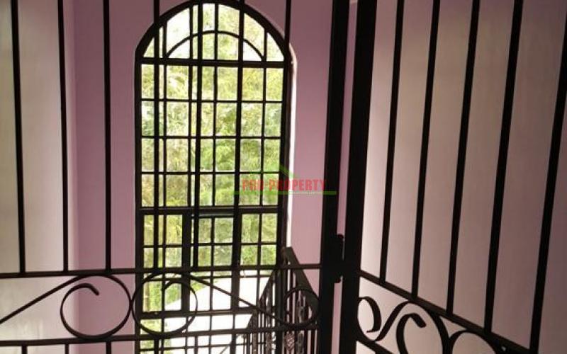 4 Bedroom All En-suite Maisonette For Sale Along Waiyaki Way In Kikuyu Sigona.
