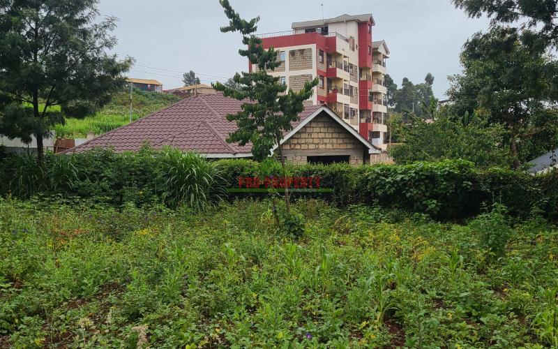 Commercial plot for sale in Gitaru